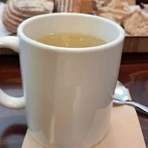 카페 나무 사진
