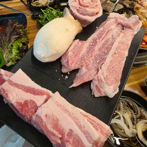 솥뚜껑열렸다 사진
