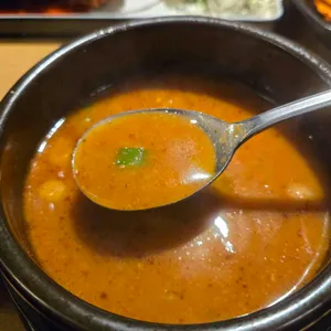 뼈의신 사진