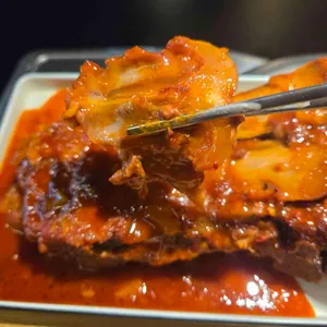 뼈의신 사진
