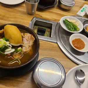 원조감자탕일미집 사진