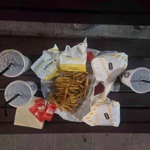 맘스터치 사진