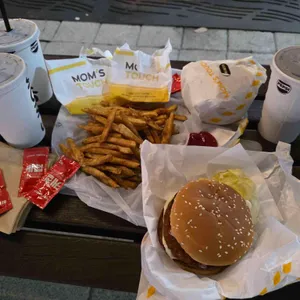 맘스터치 사진