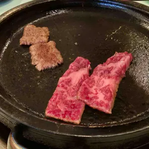 꾸석지돌판한우 사진