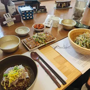 잘빠진메밀 사진
