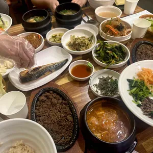 사월에 보리밥 사진
