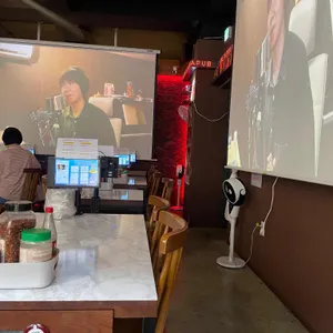 메가톤 피자펍 대표 사진