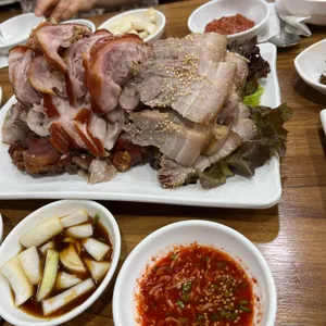 장군왕족발보쌈 사진