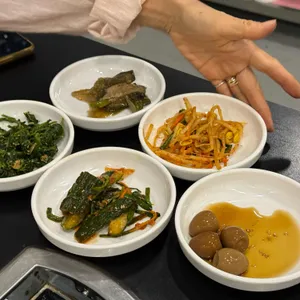 오청수육백반 사진