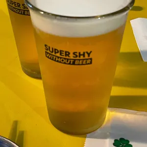 슈퍼샤이위드아웃비어 사진