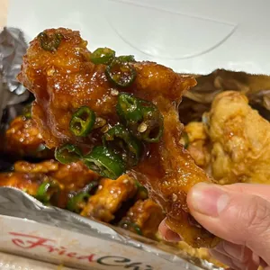 동현치킨 사진