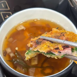 윤우재 문현샤브 칼국수 사진