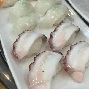 청춘종합어시장 사진