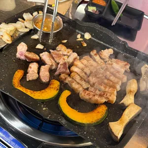 안흥돈 사진