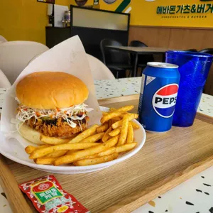 에바돈가츠&버거 사진