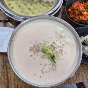 소문난 손칼국수 밀면 사진