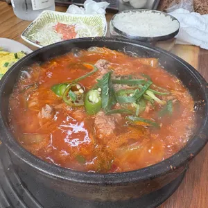 고향집뚝배기 사진