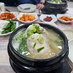 청송달기약수삼계탕 사진