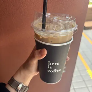 히얼이즈커피 사진