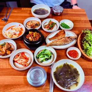 생선구이정식 사진