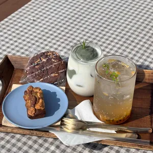일랑일랑카페 사진
