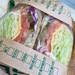 달리는커피 사진