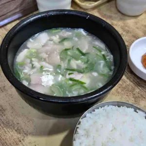 본전돼지국밥 사진