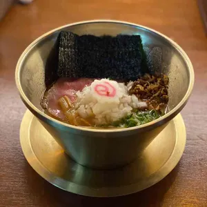 이케멘스 사진