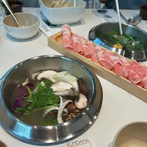 봄담아 리뷰 사진