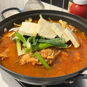 회동 사진