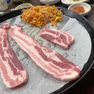 미스돼지 사진