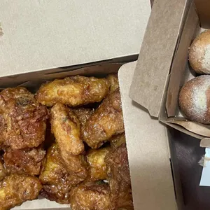 교촌치킨 사진