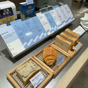 흘러 리뷰 사진