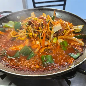 24시돌솥밥기사식당 사진 1