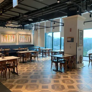 애슐리 대표 사진