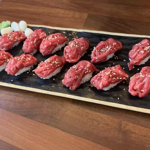 육회바른연어 사진