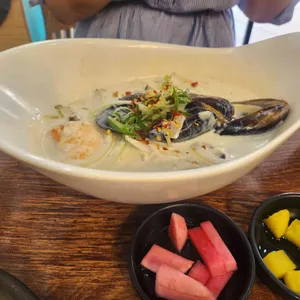 뽕신 사진
