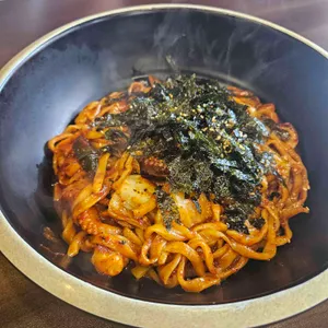 동백보쌈칼국수 사진