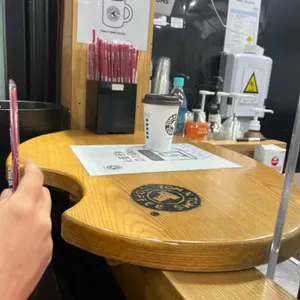 탐앤탐스 리뷰 사진
