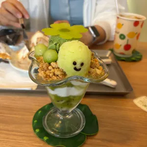윤숲 사진