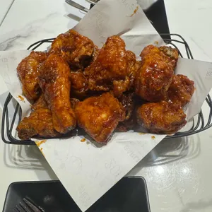 교촌치킨 사진