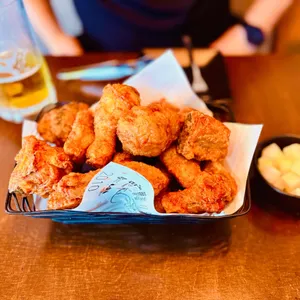 교촌치킨 사진