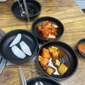 24시뼈다귀감자탕 사진