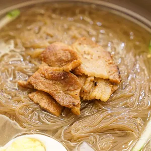 육쌈냉면 사진