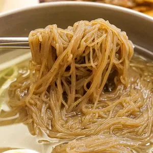 육쌈냉면 사진