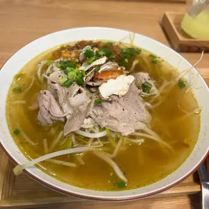 후띠우 미엔남 대표 사진