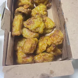 교촌치킨 사진