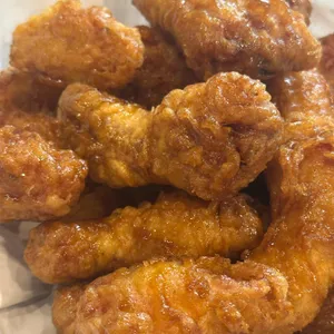교촌치킨 사진