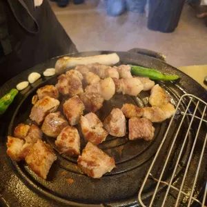 염돈 사진