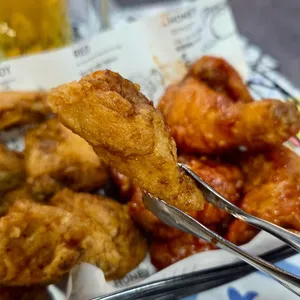 교촌치킨 사진